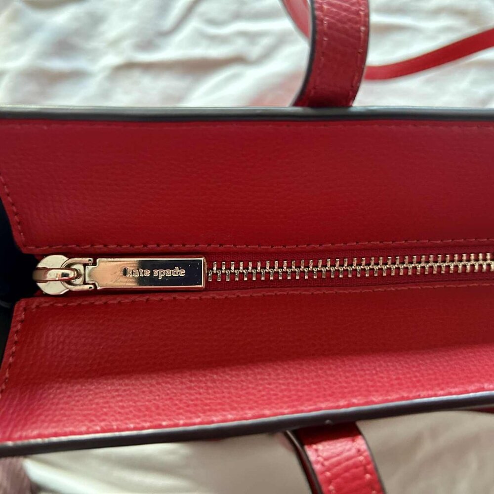 NWOT Kate Spade Red Cara Large Pebbled Leather Zip-Top Tote – US One Size - Picture 6 of 11